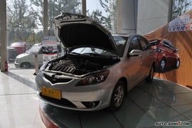 2009款长安悦翔两厢1.5L自动