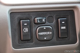 2009款长安悦翔两厢1.5L自动