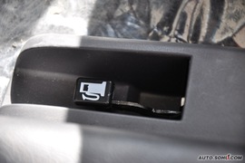 2009款长安悦翔两厢1.5L自动