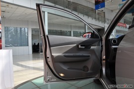 2009款长安悦翔两厢1.5L自动