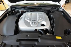 2012款丰田皇冠V6