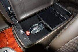 2012款丰田皇冠V6