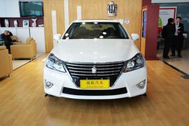 2012款丰田皇冠V6