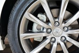 2013款丰田锐志2.5V尚锐导航版