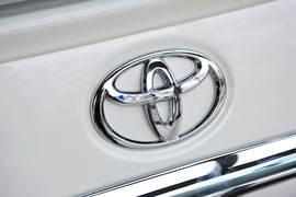 2013款丰田锐志2.5V尚锐导航版