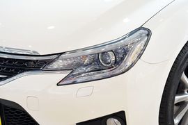 2013款丰田锐志2.5V尚锐导航版