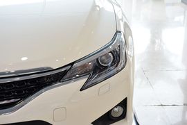 2013款丰田锐志2.5V尚锐导航版