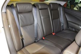 2012款丰田皇冠V6