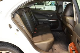 2012款丰田皇冠V6