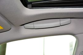2012款丰田皇冠V6