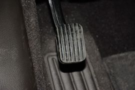 2012款丰田皇冠V6