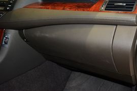 2012款丰田皇冠V6