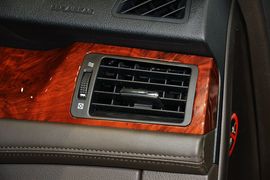 2012款丰田皇冠V6