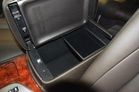 2012款丰田皇冠V6