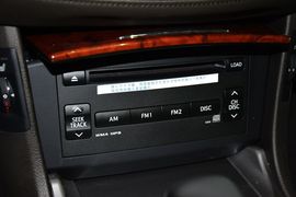 2012款丰田皇冠V6
