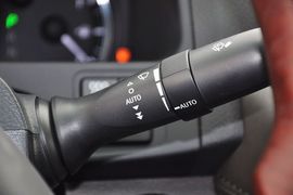 2012款丰田皇冠V6