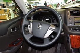 2012款丰田皇冠V6