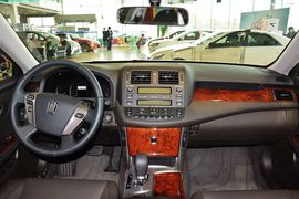 2012款丰田皇冠V6