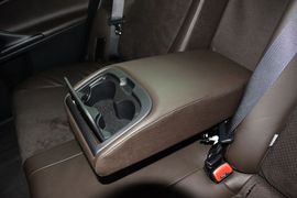 2013款丰田锐志2.5V尚锐导航版