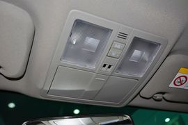 2013款丰田锐志2.5V尚锐导航版