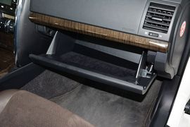 2013款丰田锐志2.5V尚锐导航版