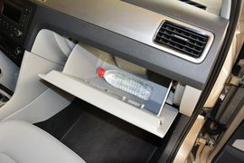 2015款斯柯达昕锐1.6L自动优选型