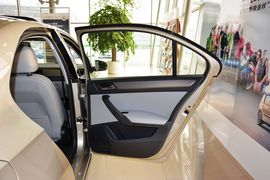 2015款斯柯达昕锐1.6L自动优选型
