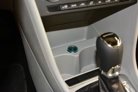 2015款斯柯达昕锐1.6L自动优选型