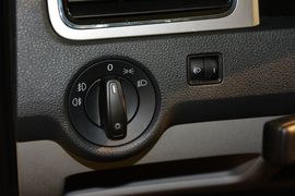 2015款斯柯达昕锐1.6L自动优选型