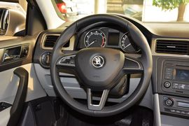 2015款斯柯达昕锐1.6L自动优选型