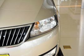 2015款斯柯达昕锐1.6L自动优选型