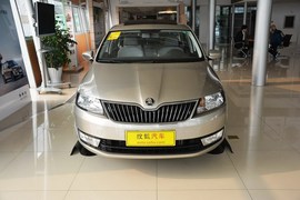 2015款斯柯达昕锐1.6L自动优选型