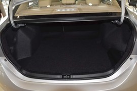 2014款丰田卡罗拉1.6L手动GLX-i