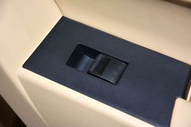 2014款丰田卡罗拉1.6L手动GLX-i
