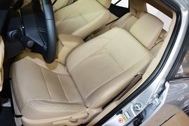 2014款丰田卡罗拉1.6L手动GLX-i