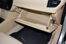 2014款丰田卡罗拉1.6L手动GLX-i