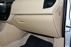 2014款丰田卡罗拉1.6L手动GLX-i