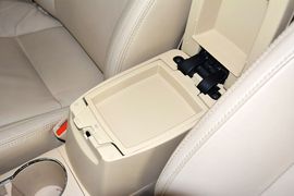 2014款丰田卡罗拉1.6L手动GLX-i