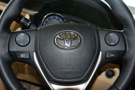 2014款丰田卡罗拉1.6L手动GLX-i
