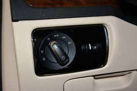 2014款斯柯达速派1.8TSI手自一体雅仕版