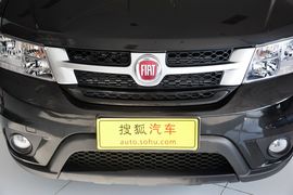 2013款菲亚特菲跃2.4L豪华导航版