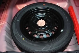 2014款丰田威驰1.3L自动智尚版