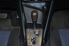 2014款丰田威驰1.3L自动智尚版