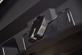 2015款路虎揽胜极光2.0T