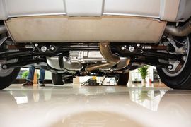 2015款路虎揽胜极光2.0T