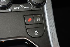 2015款路虎揽胜极光2.0T