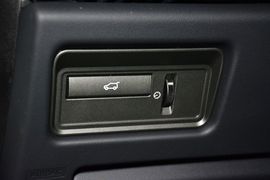 2015款路虎揽胜极光2.0T