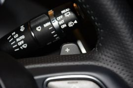 2015款路虎揽胜极光2.0T