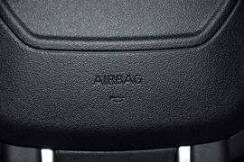 2015款路虎揽胜极光2.0T