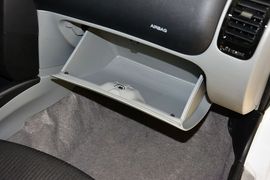 2015款东南V3菱悦1.5L手动风采版